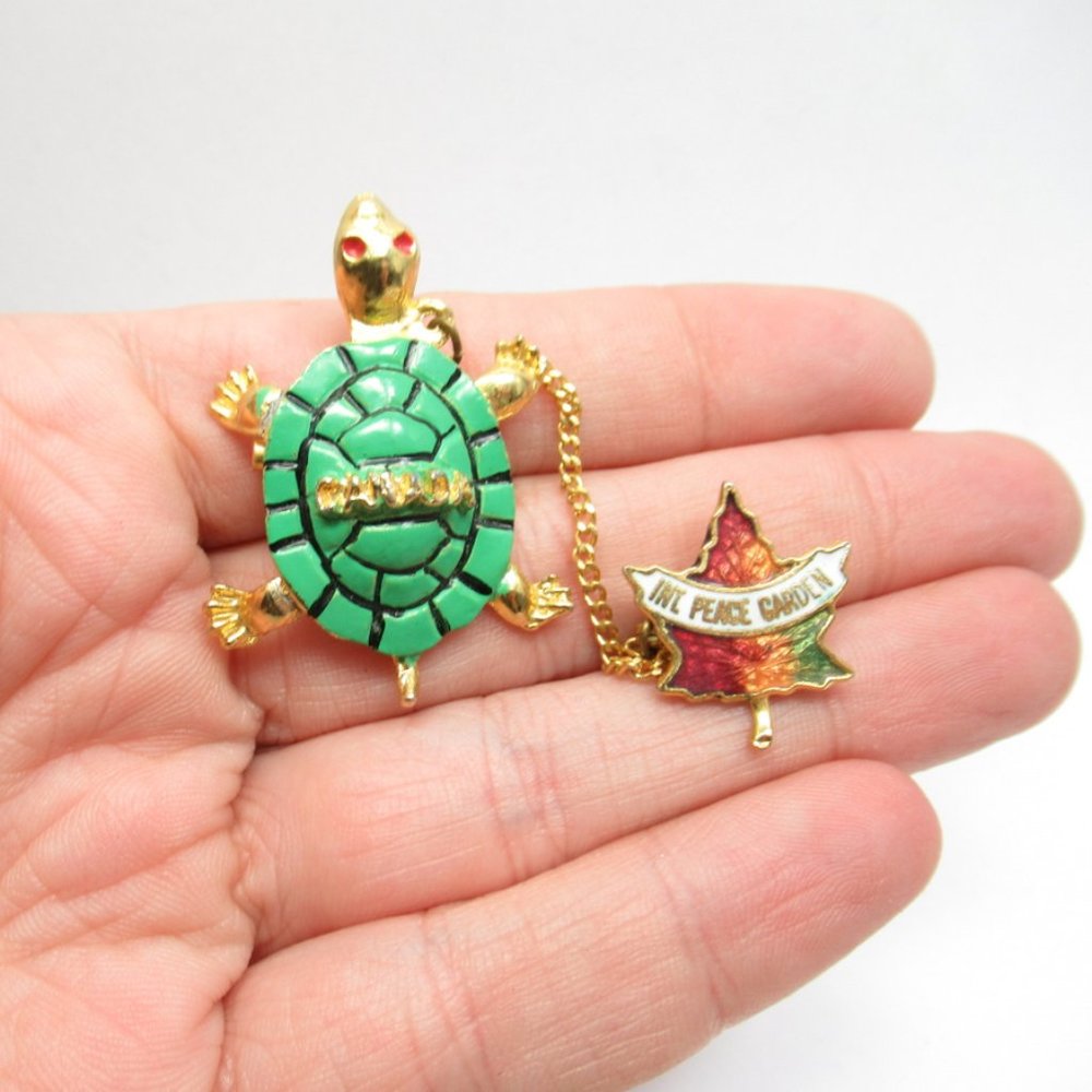 Vintage double Canada Turtle pin